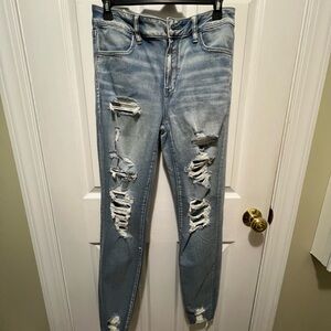 American Eagle Outfitters Light Blue Distressed Skinny Jeans